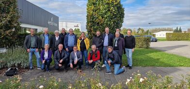 Gruppenfoto Fahrt ins Blaue bei Hettich